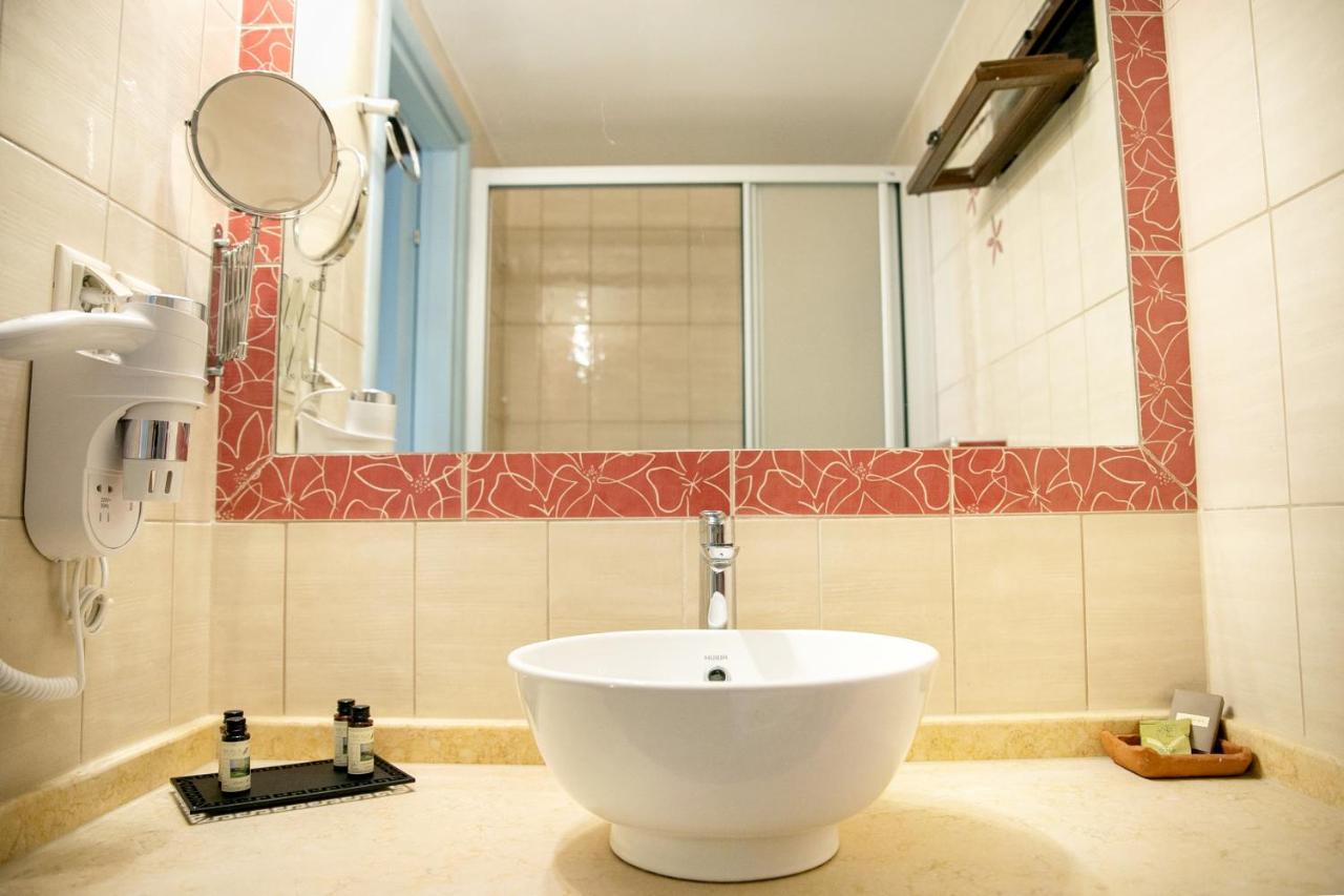 Trapela Areopolis, Boutique Hotel Экстерьер фото